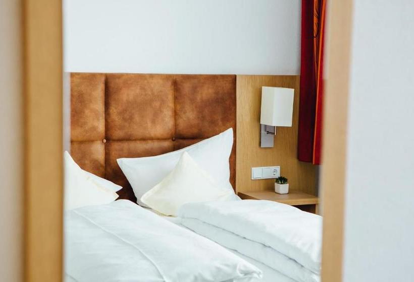 ホテル Garni Noval