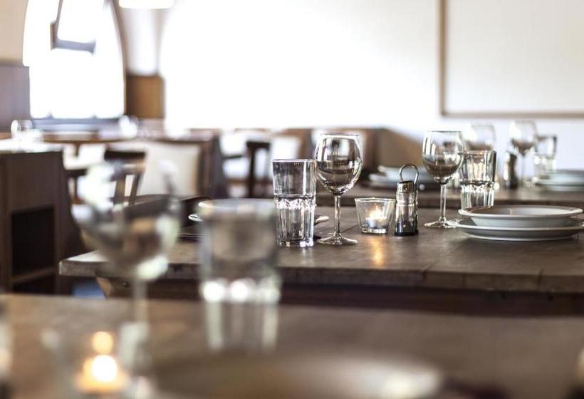 هتل Hostel Chillertal