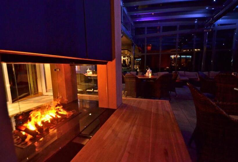 בית מלון כפרי G.h. Knoll Proellhofer Cafe Bar Hills