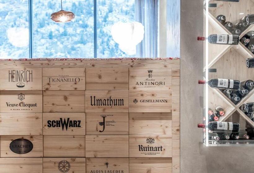 ホテル Gotthard Zeit