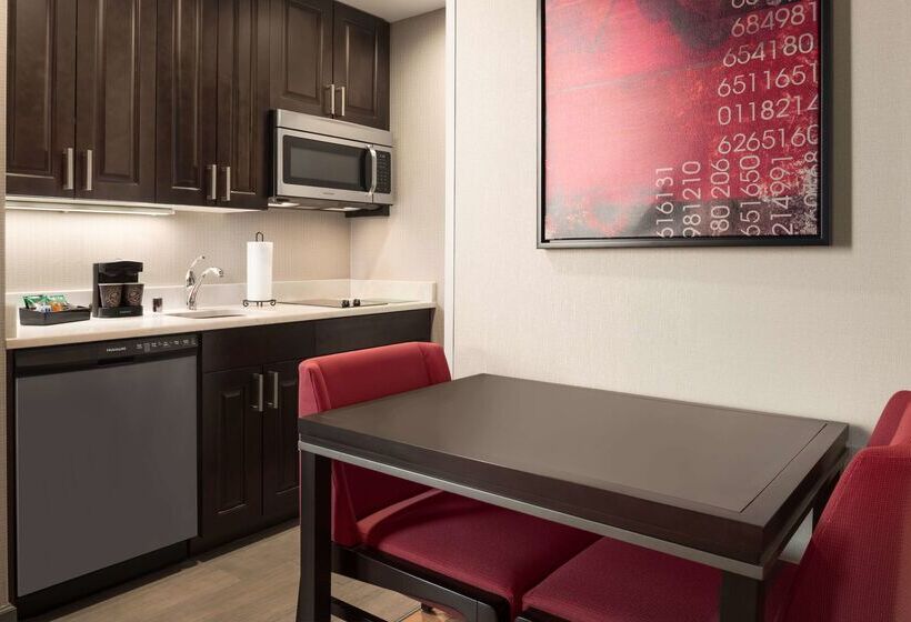 هتل Homewood Suites By Hilton Milwaukee Downtown