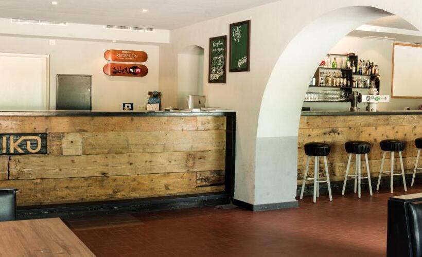 هتل Hostel Chillertal