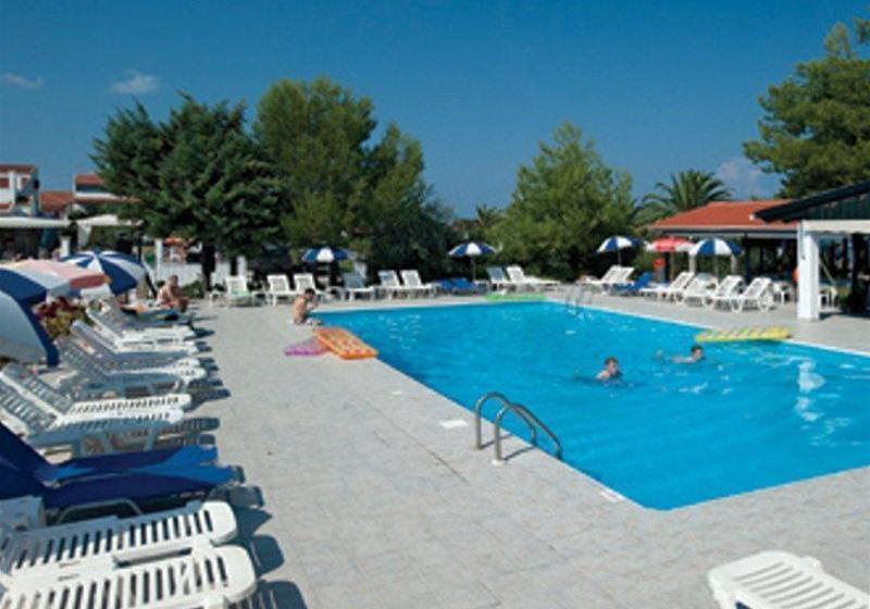 ホテル Jessica Apartments