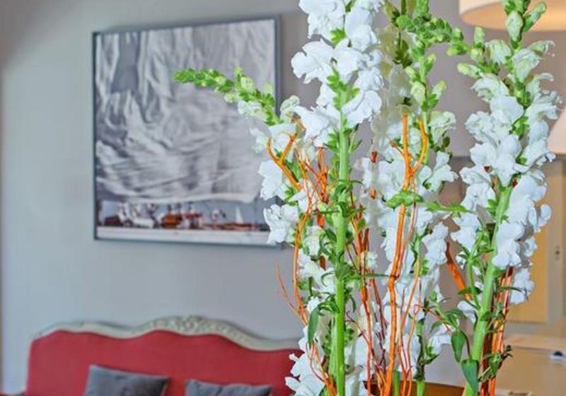 호텔 La Bastide Du Port   Hôtel De Charme