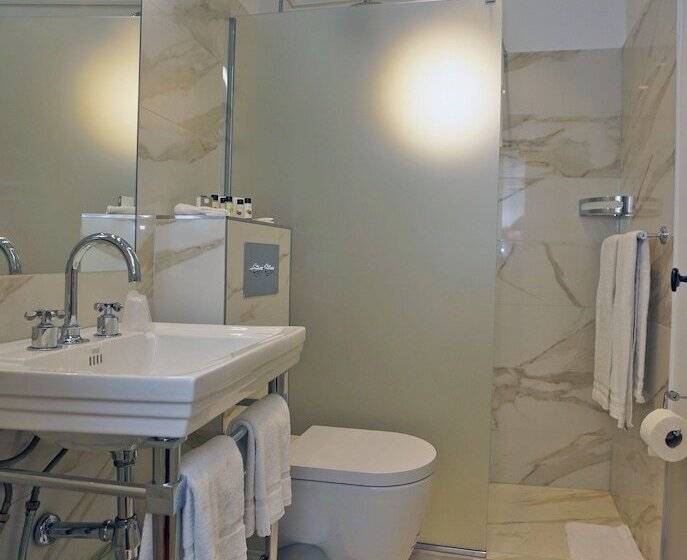 호텔 La Bastide Du Port   Hôtel De Charme