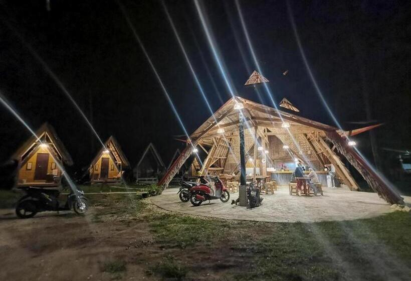 Hotel Nipa Hut Village