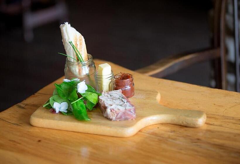 فندق Lydons Lodge