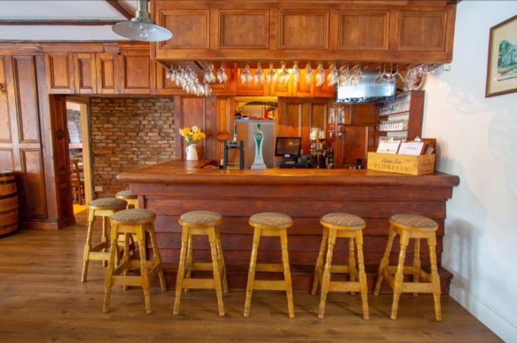 فندق Lydons Lodge