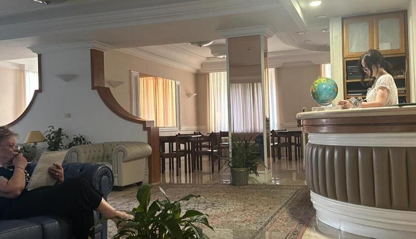 בית מלון כפרי Mondial Park