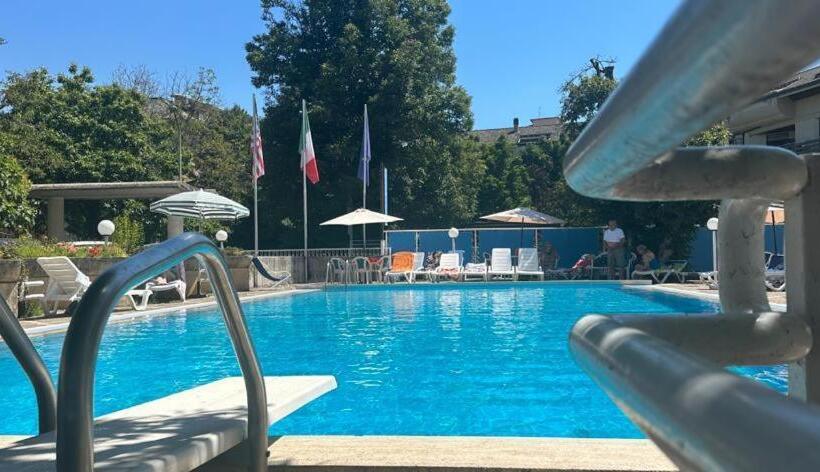 בית מלון כפרי Mondial Park