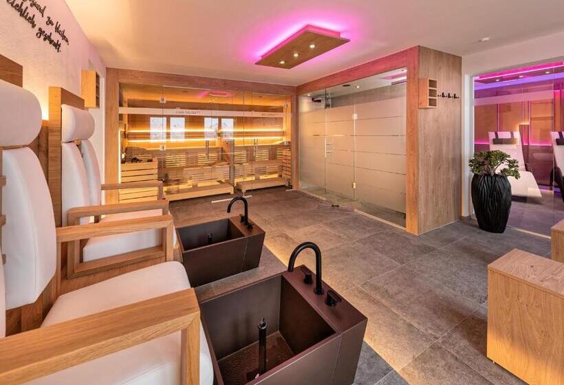 Отель St Leonhard