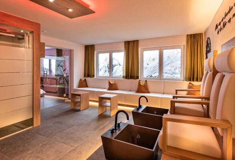 Отель St Leonhard