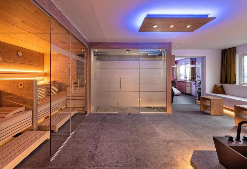 Отель St Leonhard