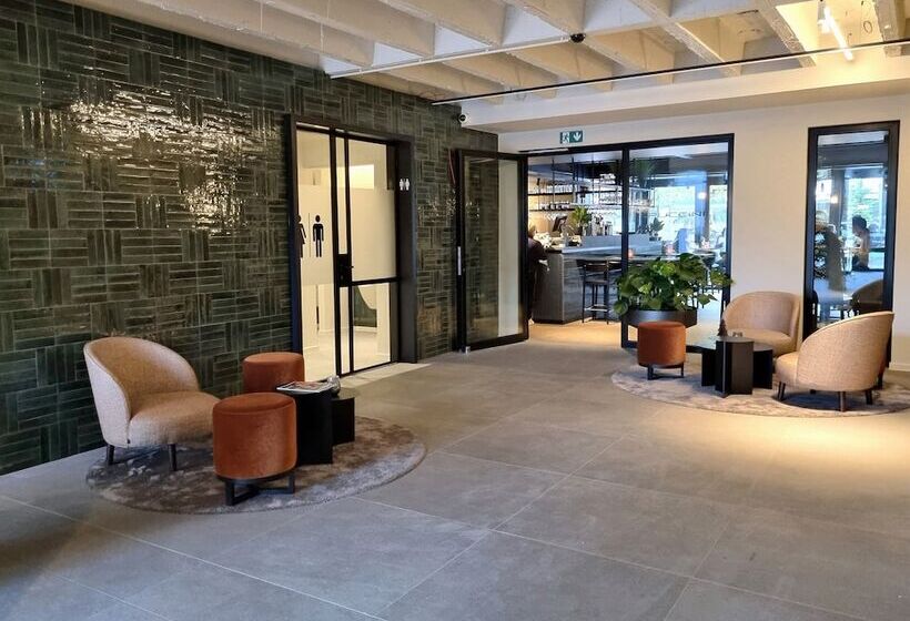 Отель Porta Cite