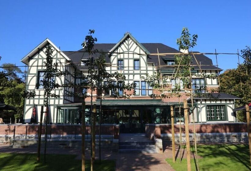 Отель Porta Cite