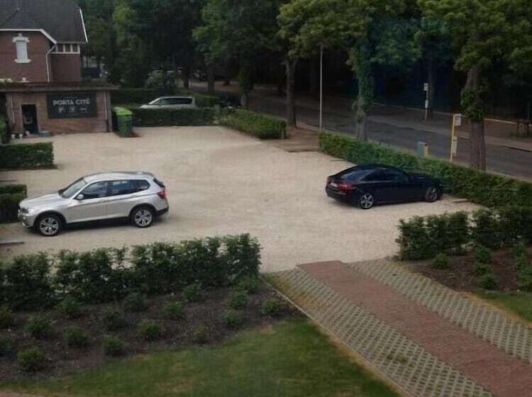 Отель Porta Cite