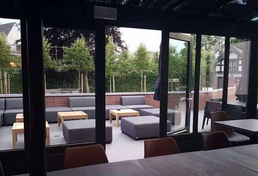 Отель Porta Cite