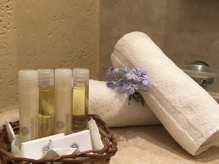 فندق Raices Esturion