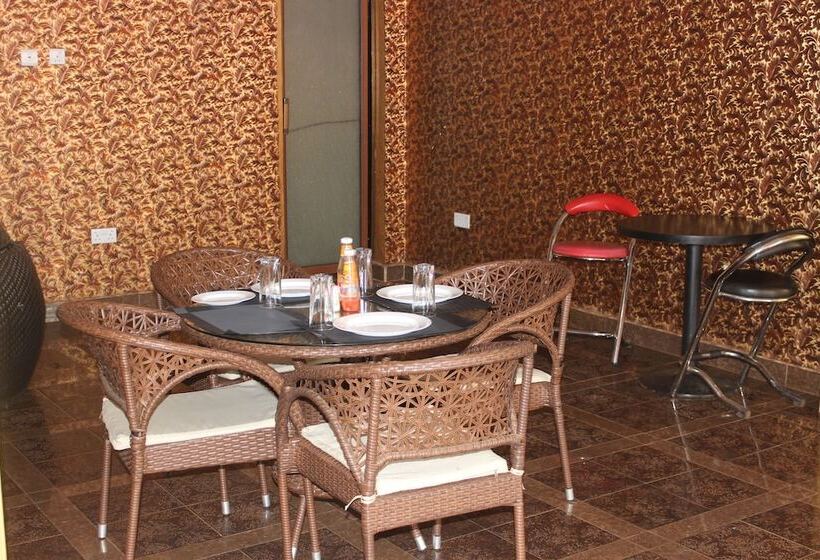 هتل Sal S Boutique