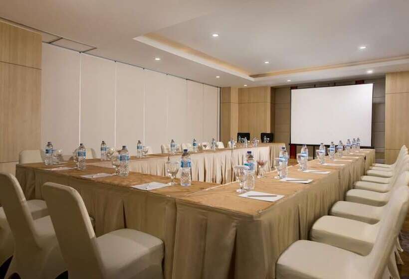 هتل Santika Mega City  Bekasi