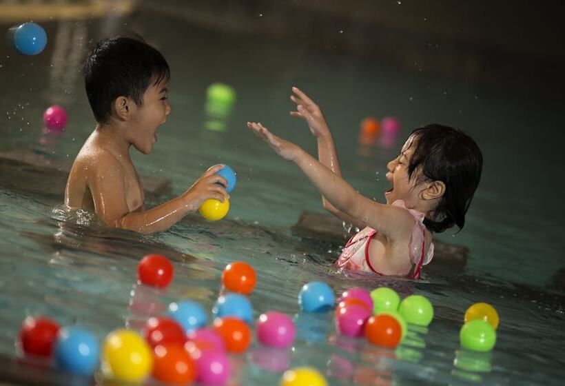 هتل Santika Mega City  Bekasi