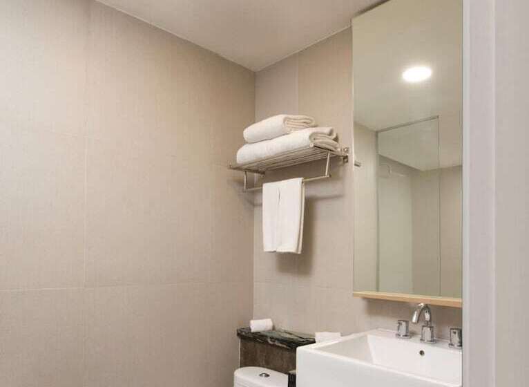 Отель Santika Mega City Bekasi