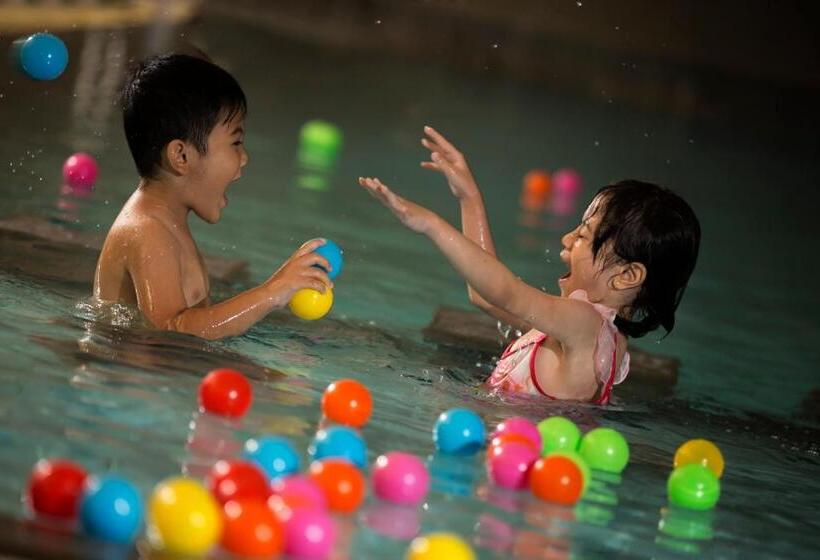 هتل Santika Mega City  Bekasi