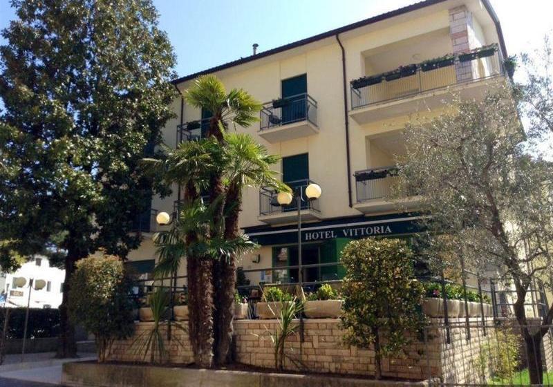 ホテル Vittoria