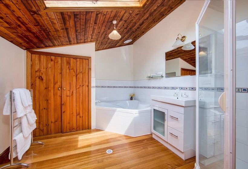 Отель Wagners Cottages