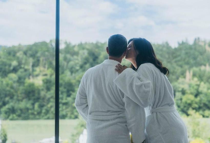 בית מלון כפרי Europarcs Rosental