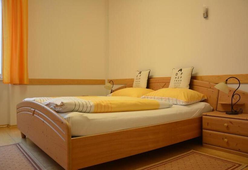 ホテル Waldheimat