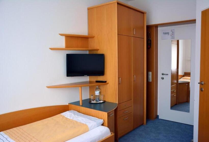 ホテル Waldheimat