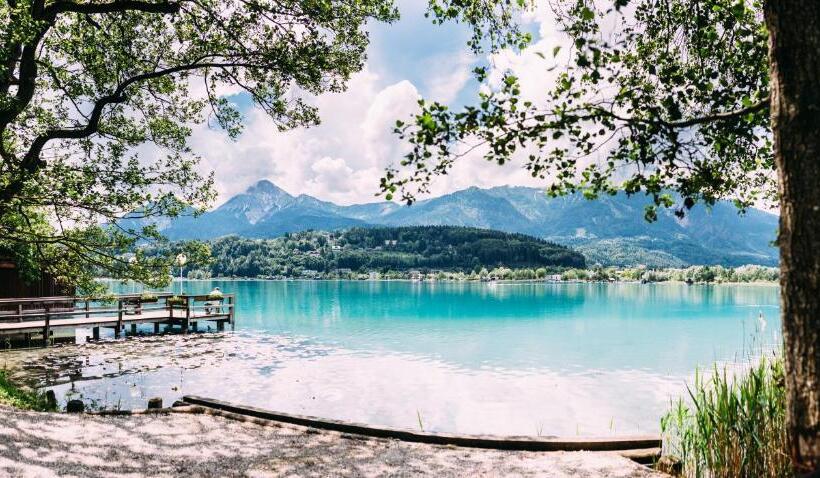 Inselhotel Faakersee