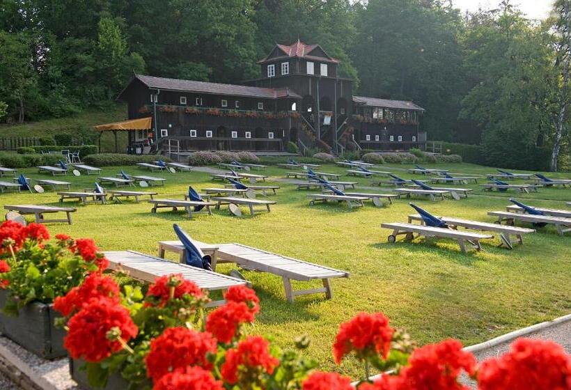 Inselhotel Faakersee