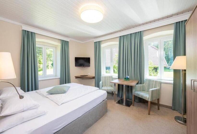 Inselhotel Faakersee