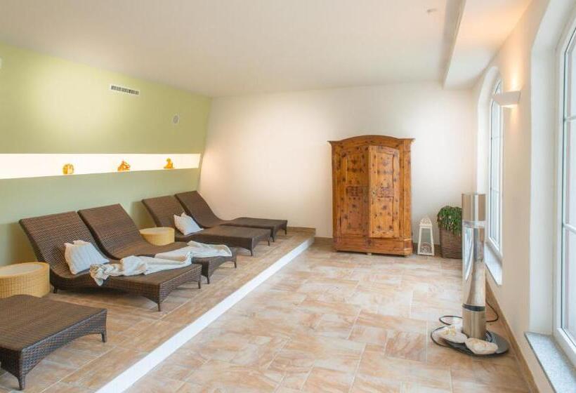 Landhotel Hubengut Bed And Breakfast