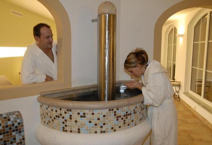 Landhotel Hubengut Bed And Breakfast