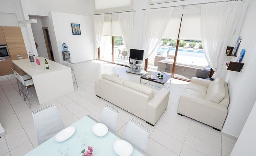 Oceanview Luxury Villa 069