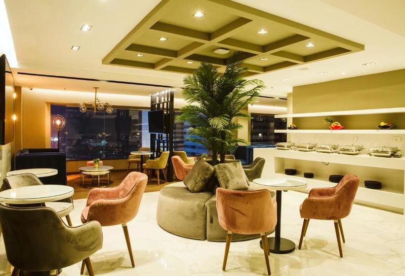 Pyramisa Downtown Residence