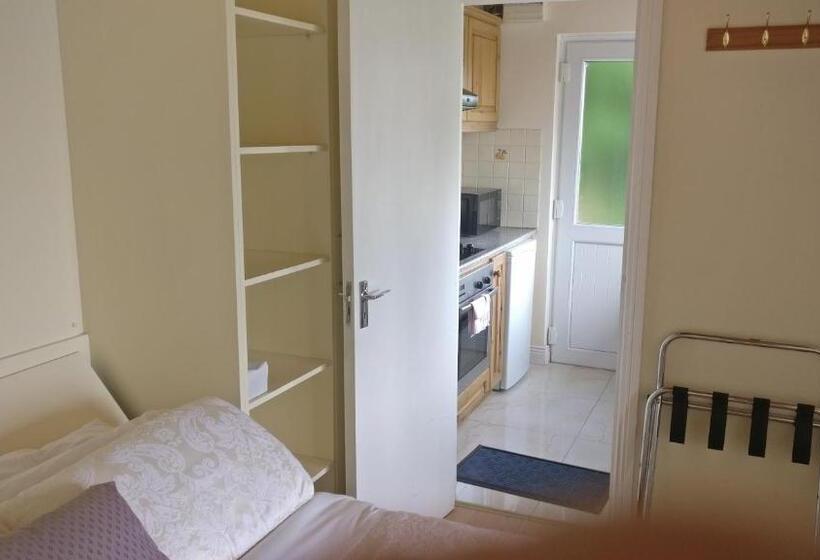 Rocklands House Bed And Breakfast