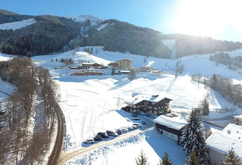 Ski In Ski Out Hotel Unterellmau