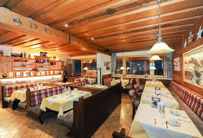 Ski In Ski Out Hotel Unterellmau