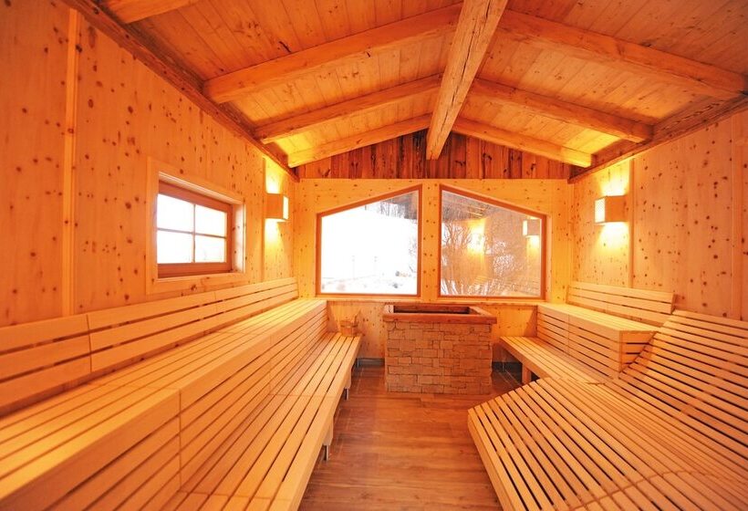 Ski In Ski Out Hotel Unterellmau