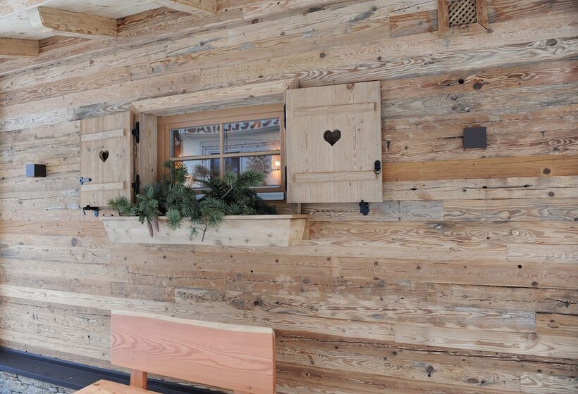 Ski In Ski Out Hotel Unterellmau