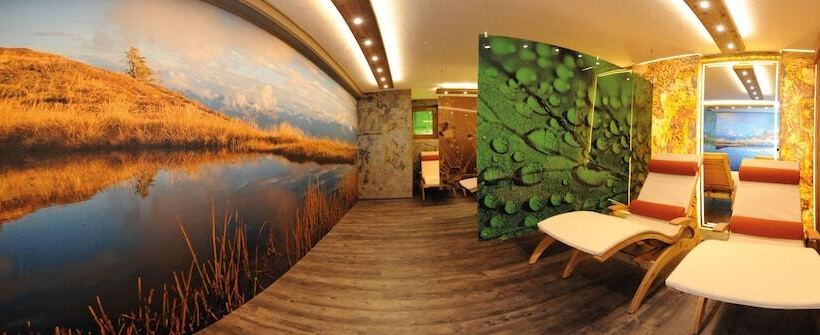 Ski In Ski Out Hotel Unterellmau