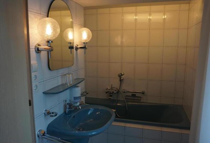 Waldrast Bed & Breakfast