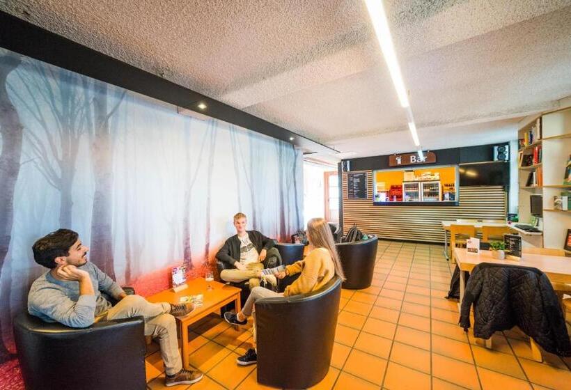 فندق صغير Auberge De Jeunesse De Bouillon