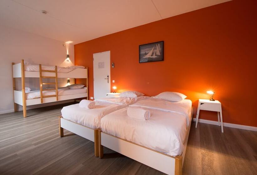 ユースホステル Auberge Des 3 Fontaines