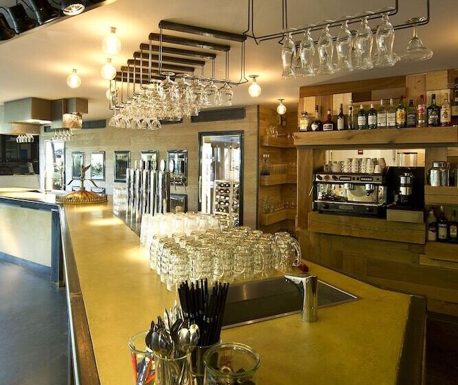 ユースホステル Auberge Des 3 Fontaines