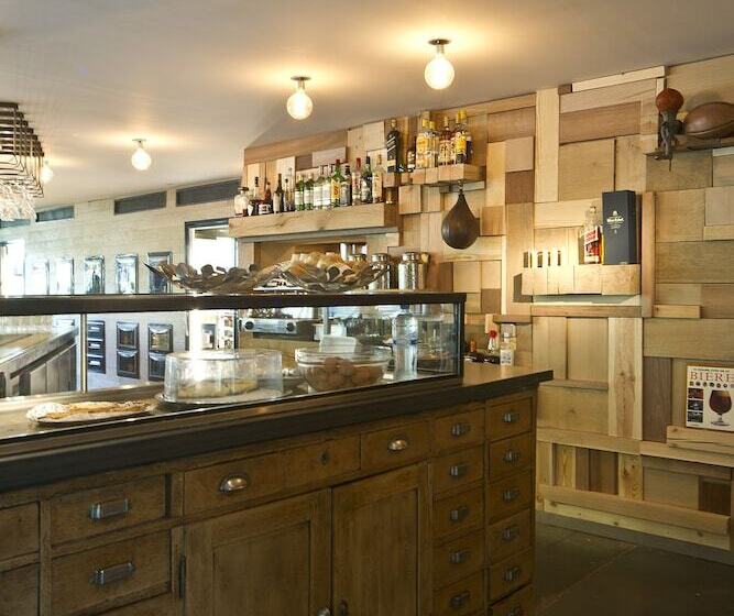 ユースホステル Auberge Des 3 Fontaines